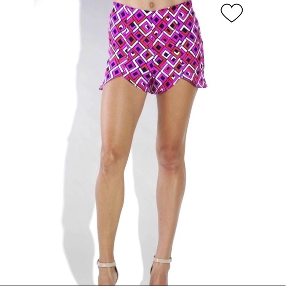 Alice + Trixie Silk Patterned Shorts - Picture 5 of 5